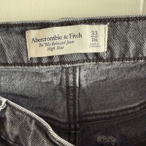 Abercrombie & Fitch High Rise Relaxed Jeans - Charcoal